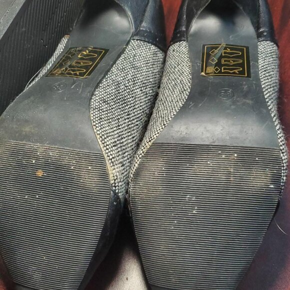 Black and Gray high heels. - Picture 7 of 7